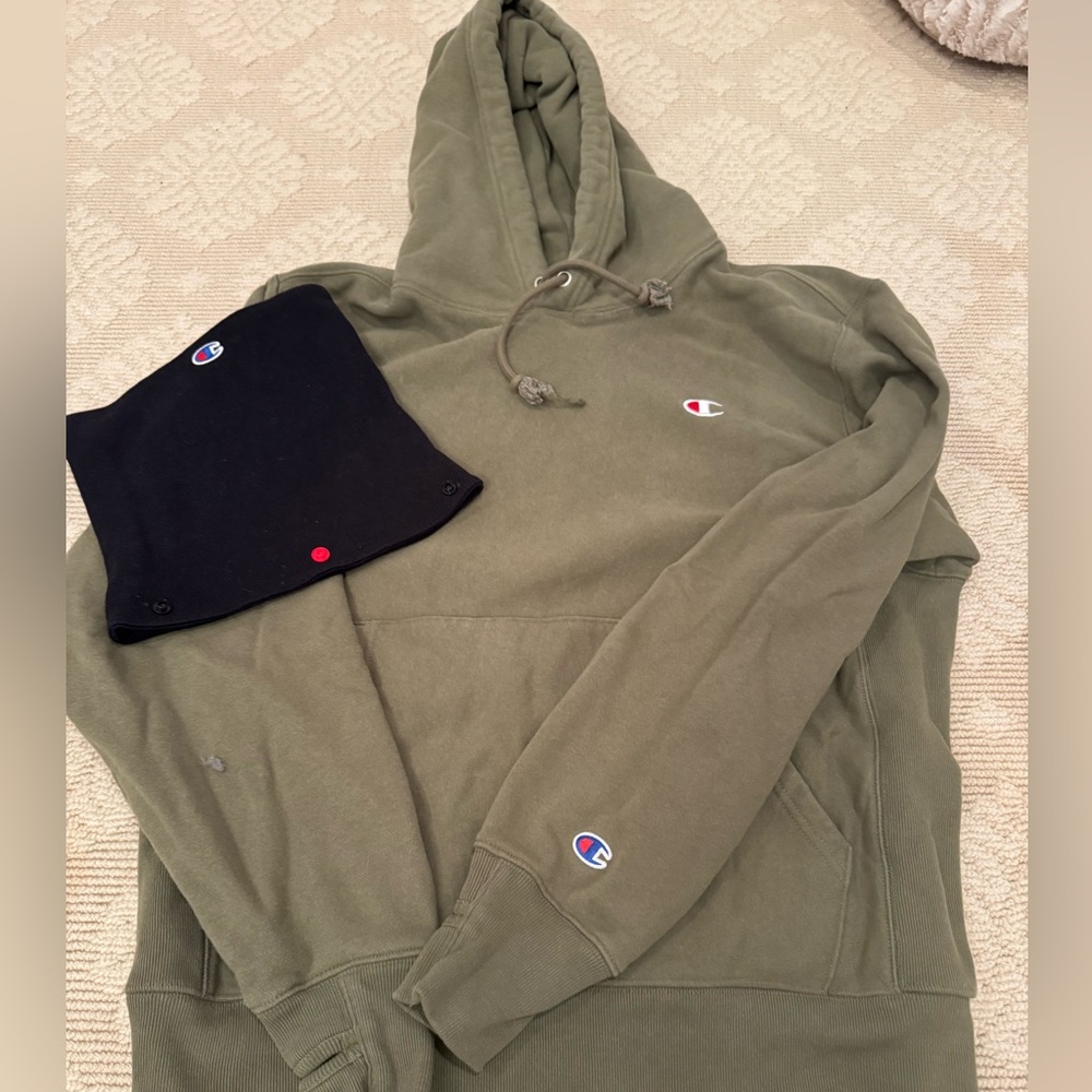Champion Men's Green Hoodie with Black attachable neck gator